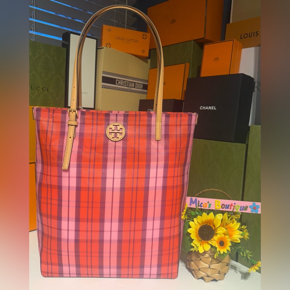 🆕 TORY BURCH Emerson Punk & Red Mesh Market Tote